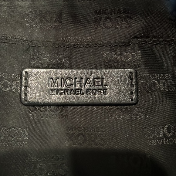 Michael Kors Handbag - Picture 3 of 8